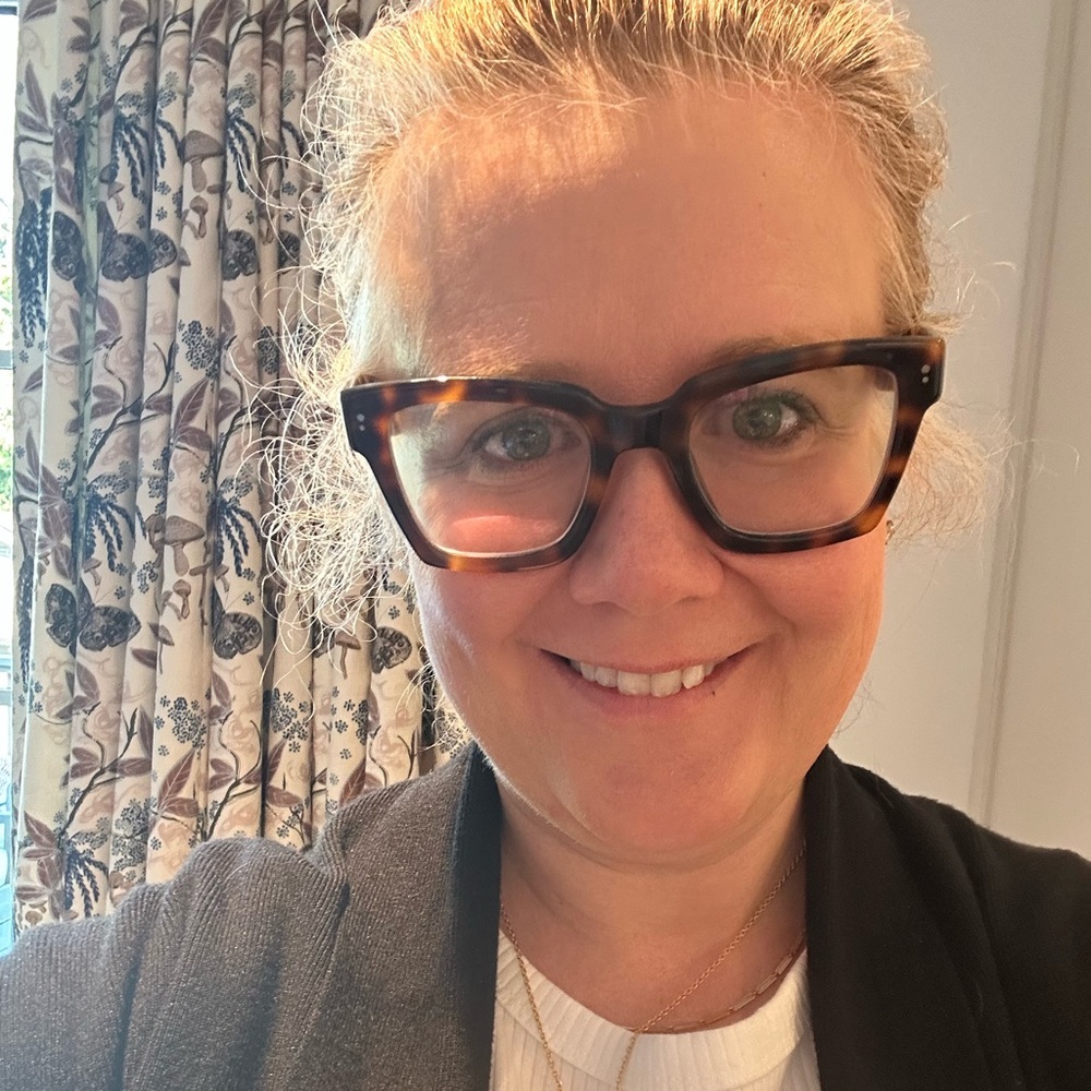 Meet your Posher, Julia